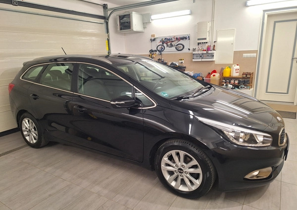 Kia Ceed cena 36900 przebieg: 153000, rok produkcji 2013 z Tomaszów Lubelski małe 436